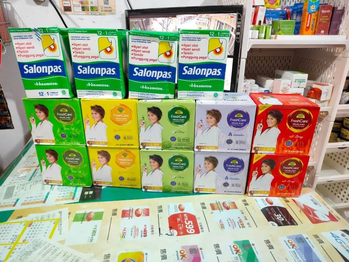 Freshcare, Adem Sari, Bedak Herocyn